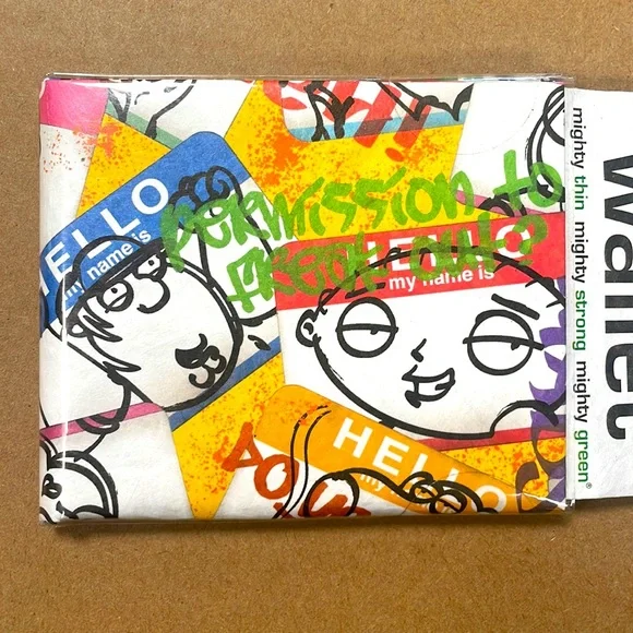 MIGHTY WALLET: FAMILY GUY TYVEK WALLET - Picture 3 of 7